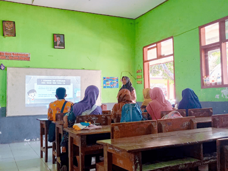 HARI BELAJAR GURU (MEMAHAMI TENTANG 8 DIMENSI PROFIL LULUSAN)